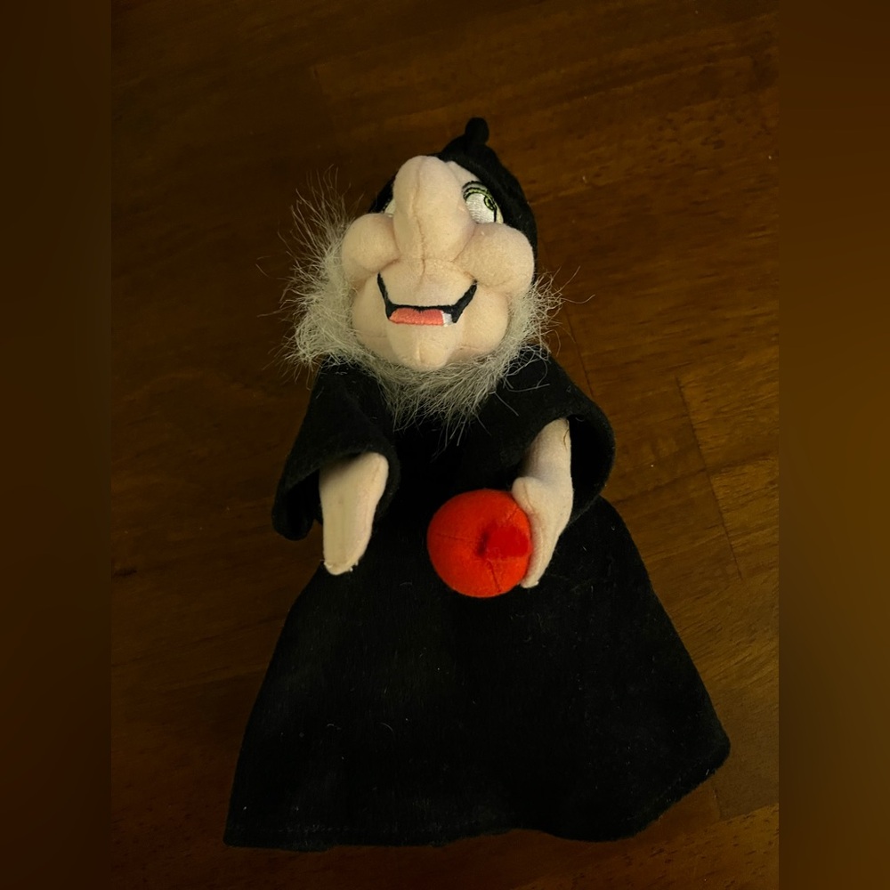 Disney Store Snow White Wicked Witch Queen With Apple Plush 1999